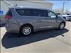 2023 Chrysler Pacifica Touring L - thumbnail 5