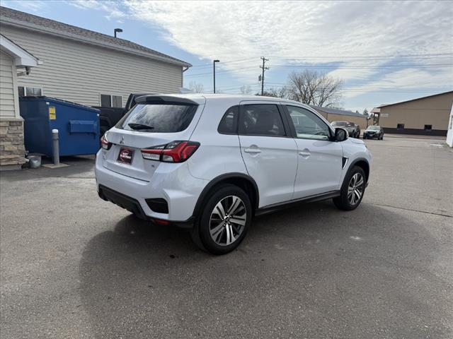 2023 Mitsubishi Outlander Sport SE