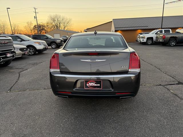 2020 Chrysler 300 Touring