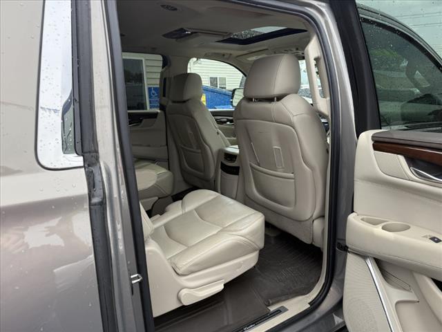 2017 Cadillac Escalade ESV Luxury