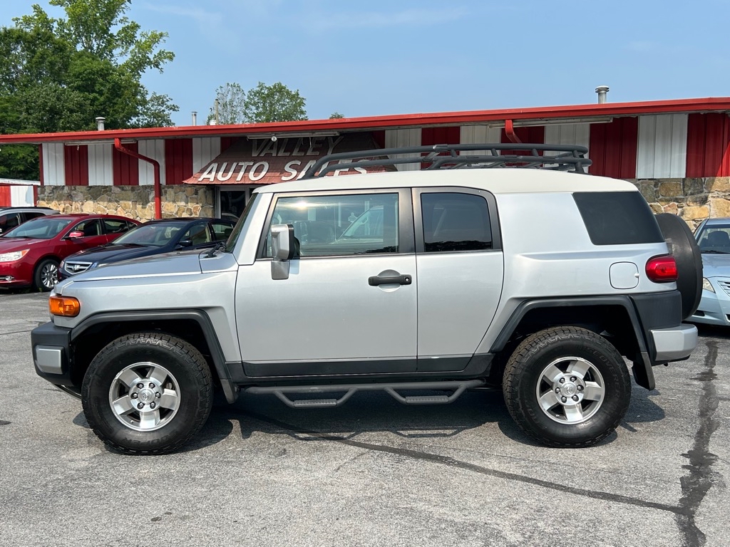 2008 Toyota FJ Cruiser Base's photo