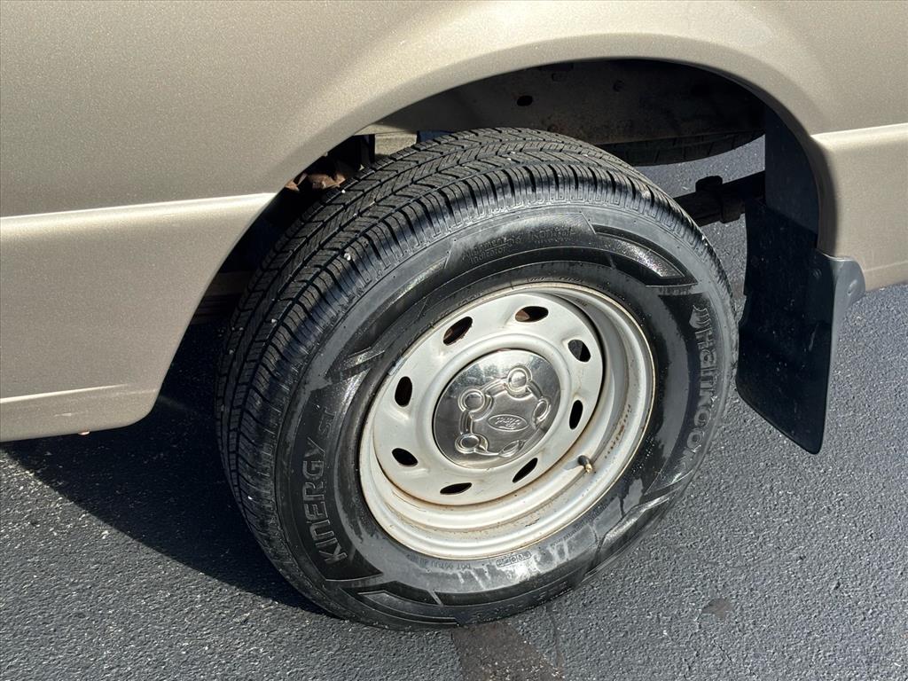 2004 Ford Ranger XL - Photo 6