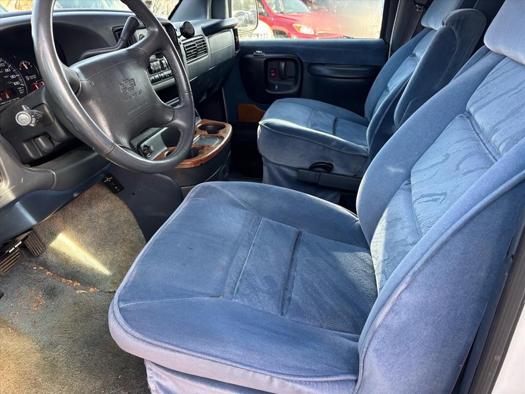 1996 Chevrolet G10 - Photo 7