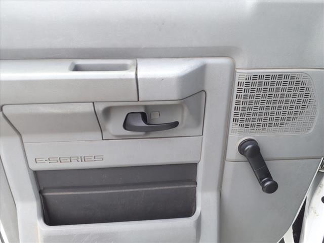2013 Ford E-Series E-350 SD