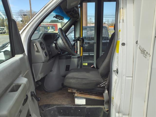 2013 Ford E-Series E-350 SD