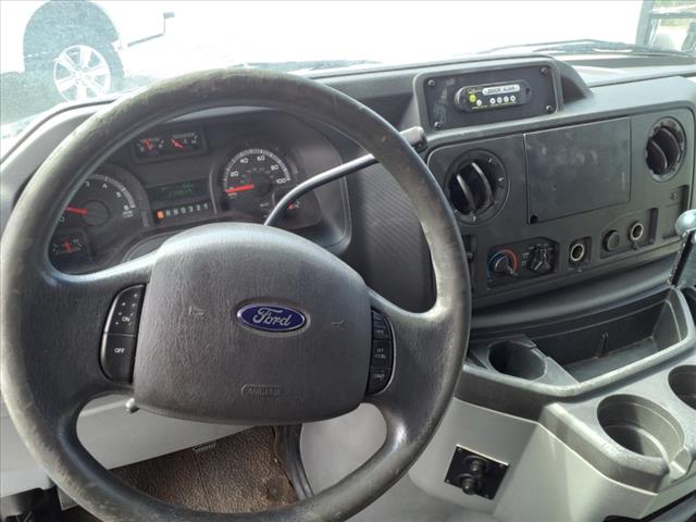 2013 Ford E-Series E-350 SD