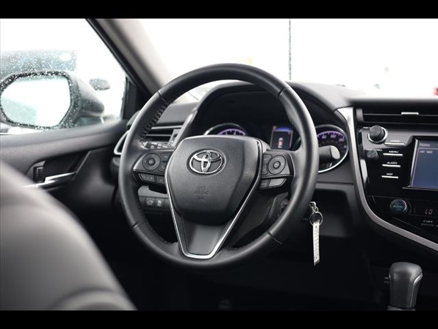 2019 Toyota Camry SE AUTO