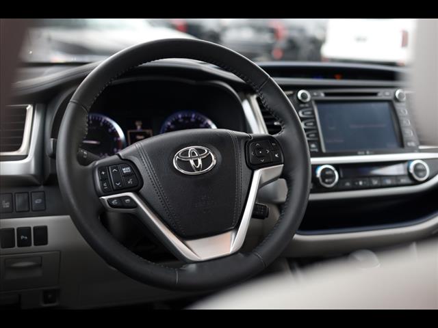 2015 Toyota Highlander AWD 4DR V6  LIMITED