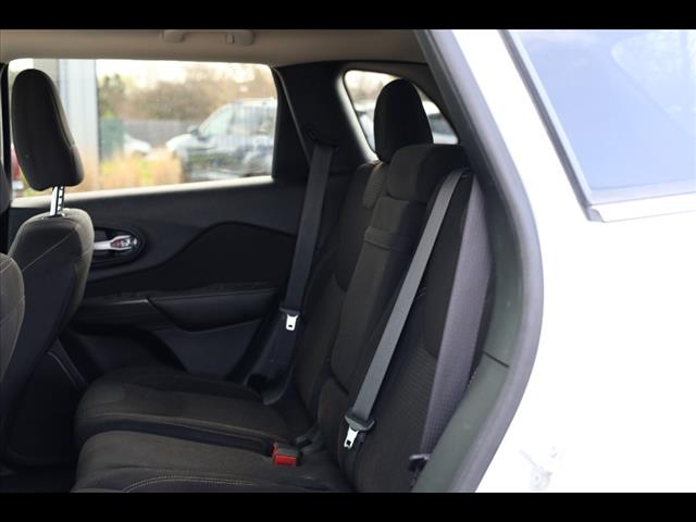 2016 Jeep Cherokee FWD 4DR LATITUDE