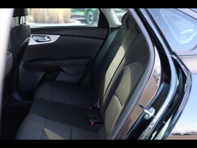 2023 Kia Forte LXS IVT