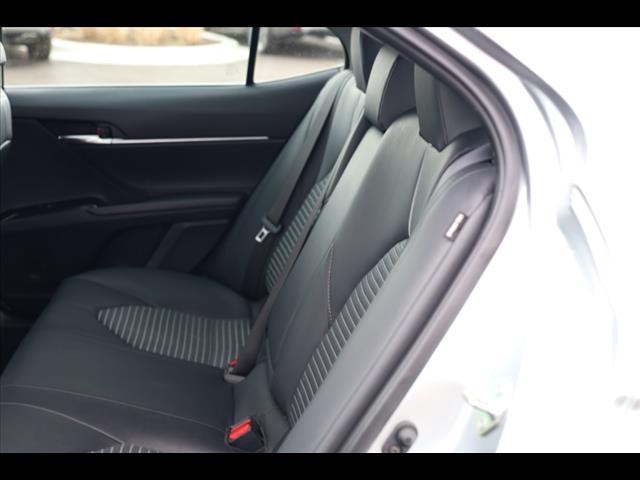 2019 Toyota Camry SE AUTO