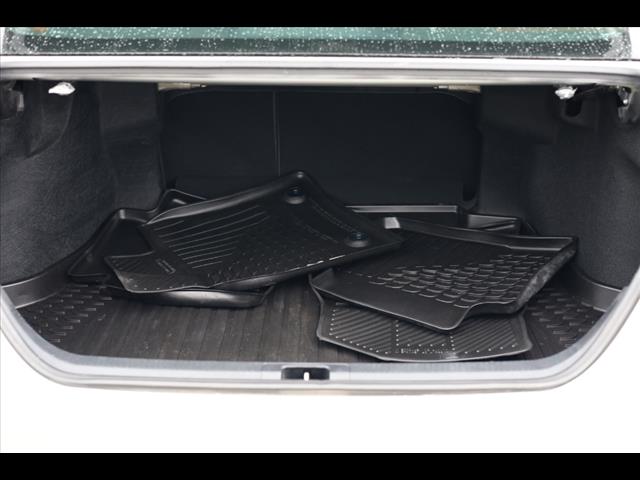 2019 Toyota Camry SE AUTO