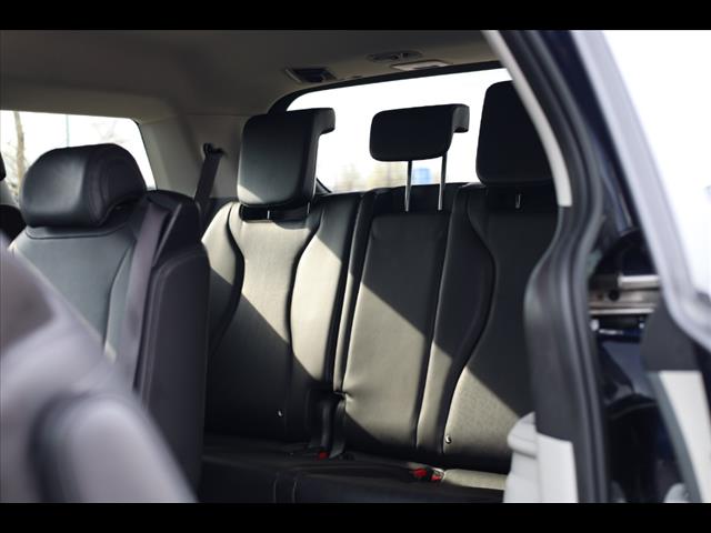 2024 Kia Carnival LX FWD