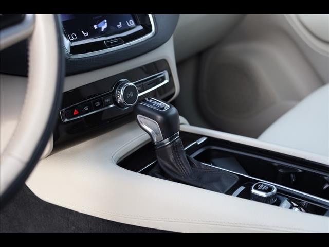 2019 Volvo XC90 T6 AWD MOMENTUM