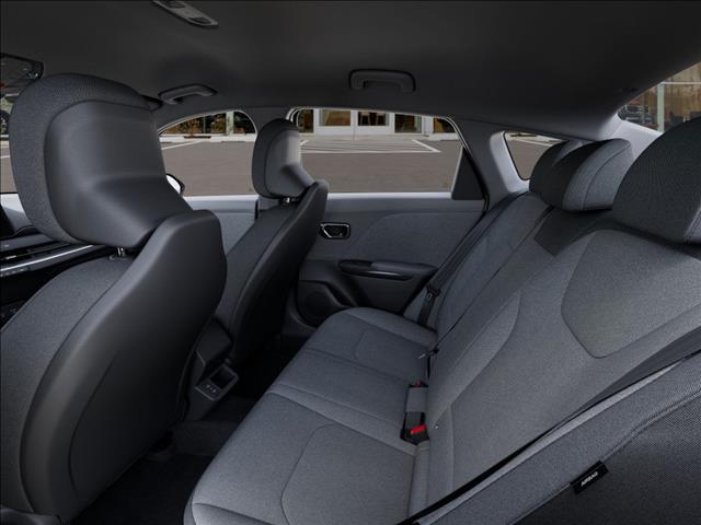 2025 Kia K4 LXS FWD