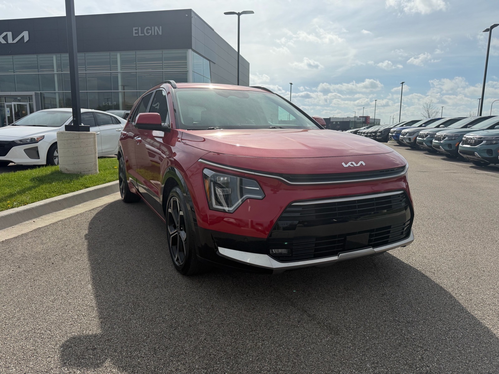 Runaway Red 2024 Kia Niro Hybrid Plug-In SX Touring FWD SUV / Crossover Front-Wheel Drive Automatic