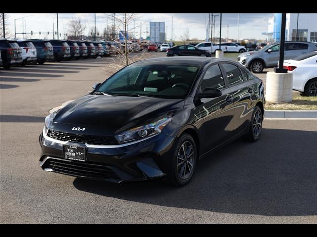 2023 Kia Forte LXS IVT