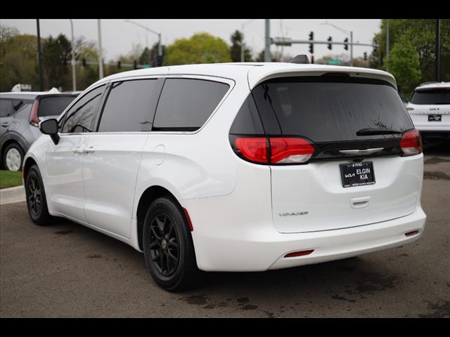 2023 Chrysler Voyager LX FWD