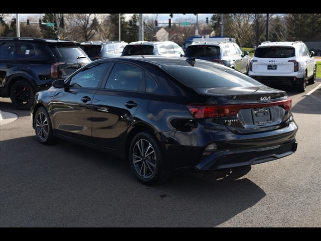 2023 Kia Forte LXS IVT