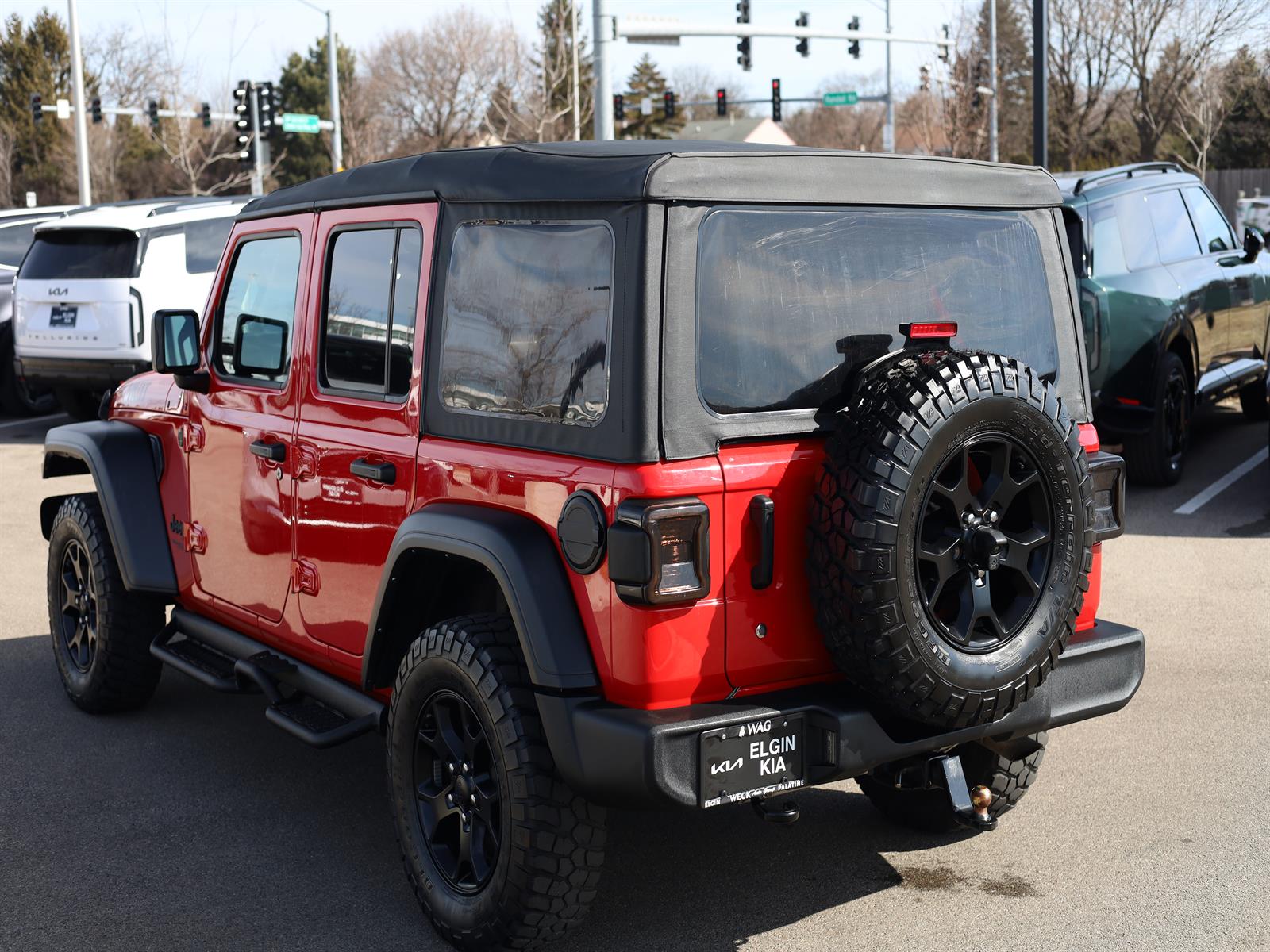 View vehicle photo 4