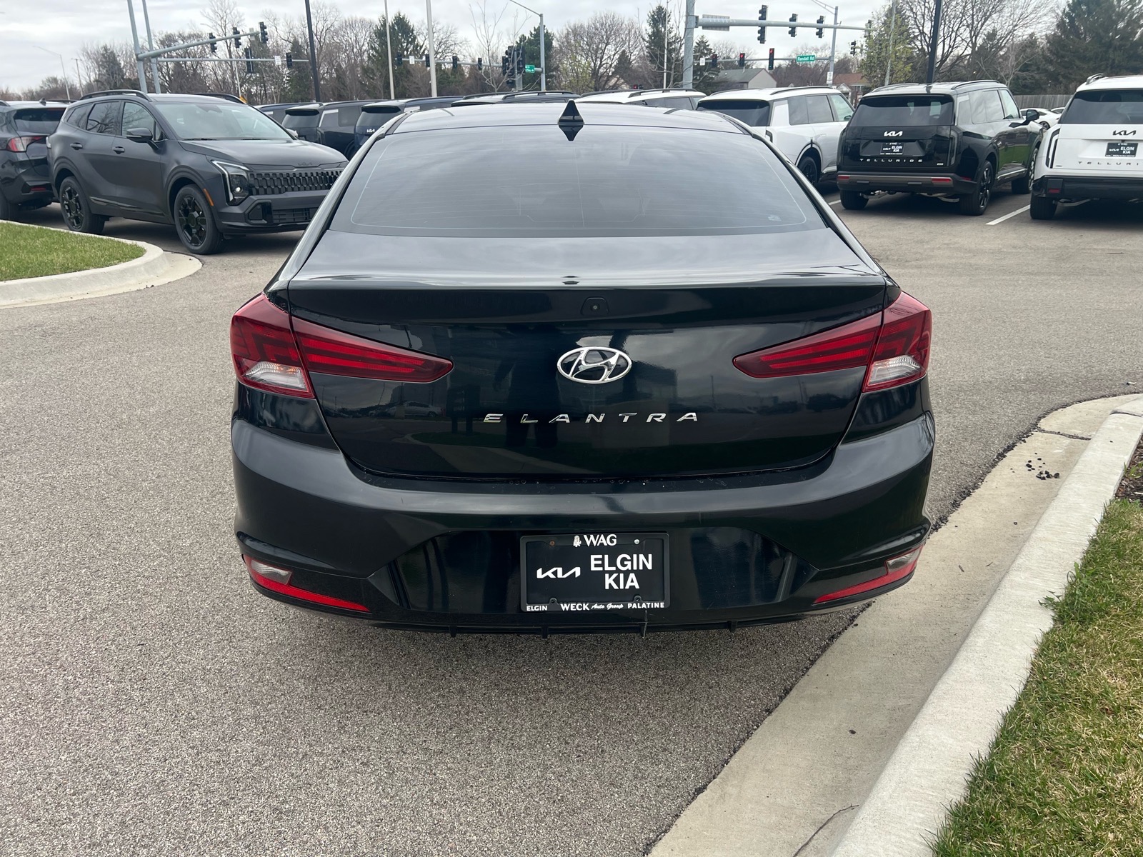 View vehicle photo 4