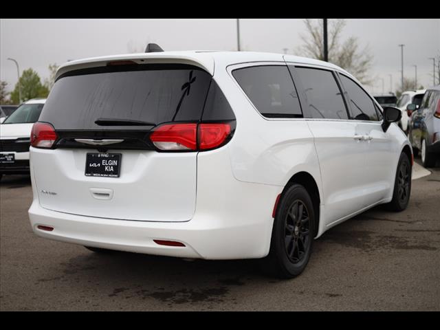 2023 Chrysler Voyager LX FWD
