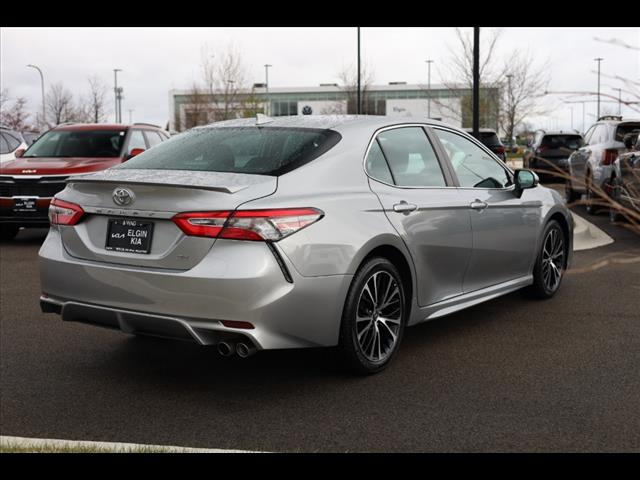 2019 Toyota Camry SE AUTO