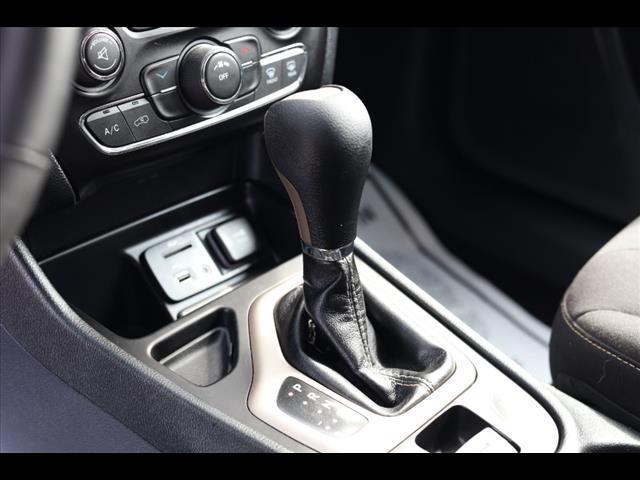 2016 Jeep Cherokee FWD 4DR LATITUDE