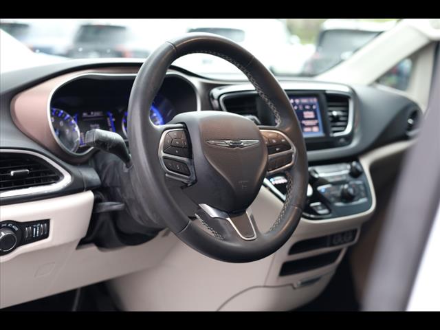 2023 Chrysler Voyager LX FWD