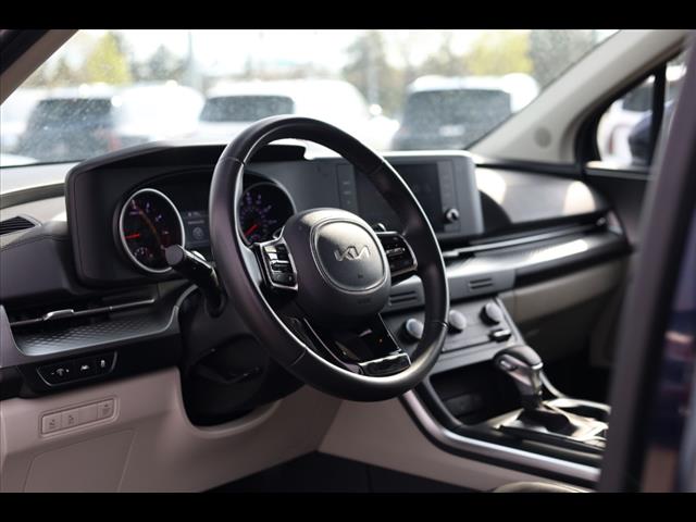 2024 Kia Carnival LX FWD