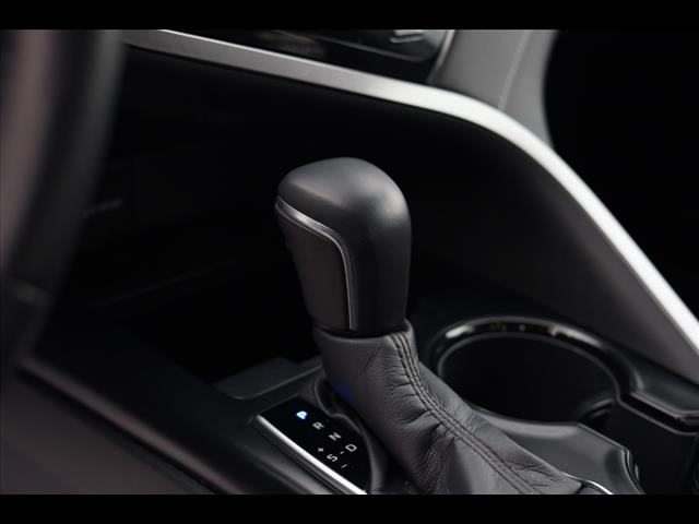 2019 Toyota Camry SE AUTO