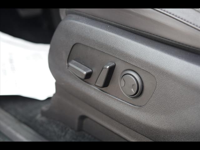 2024 Kia Carnival LX FWD
