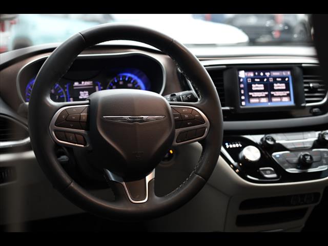 2023 Chrysler Voyager LX FWD