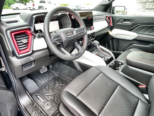 2025 GMC Canyon AT4
