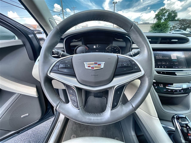 2020 Cadillac XT5 Premium Luxury