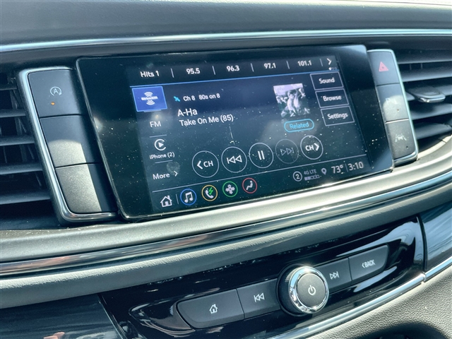 2022 Buick Enclave Essence