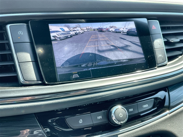 2022 Buick Enclave Essence