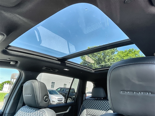 2025 GMC Acadia Denali