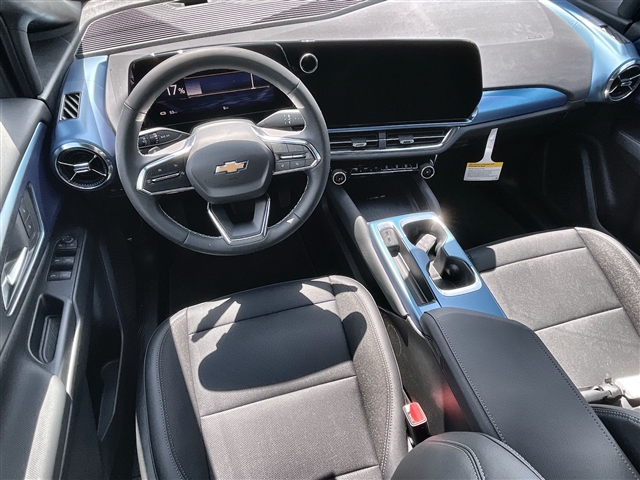 2025 Chevrolet Equinox EV LT2