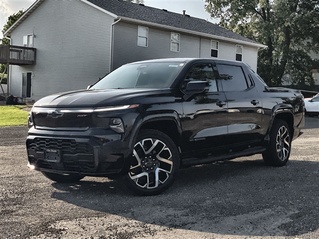 2025 Chevrolet Silverado EV RST