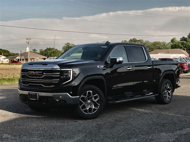 2025 GMC Sierra 1500 SLT