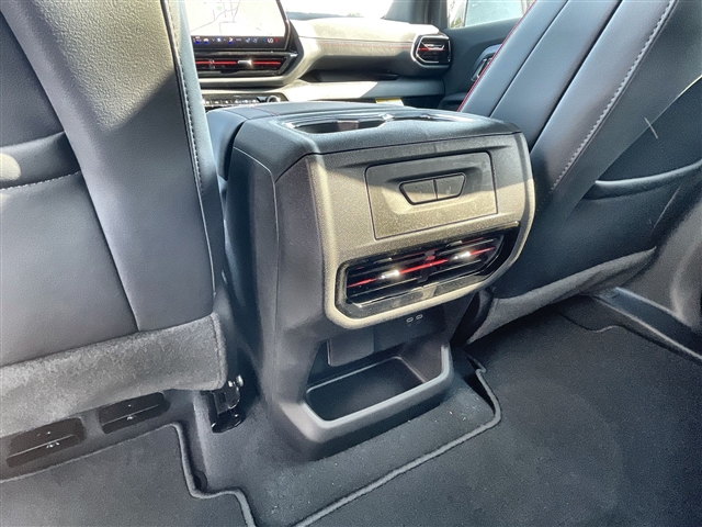 2025 Chevrolet Silverado EV RST