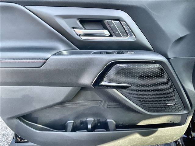 2025 Chevrolet Silverado EV RST