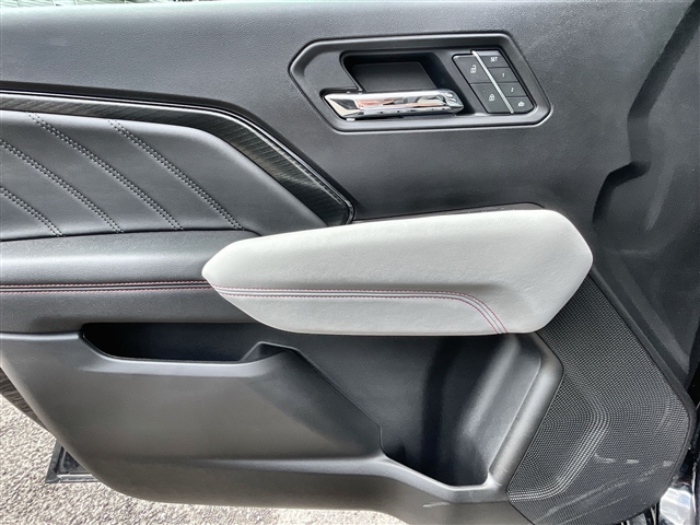2025 GMC Canyon AT4