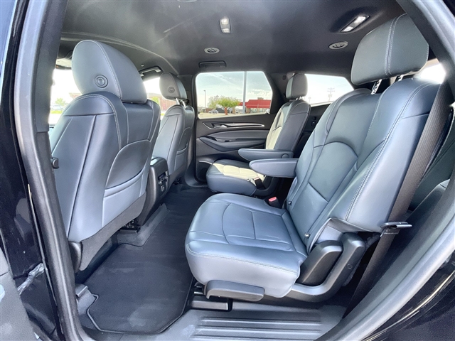 2022 Buick Enclave Essence