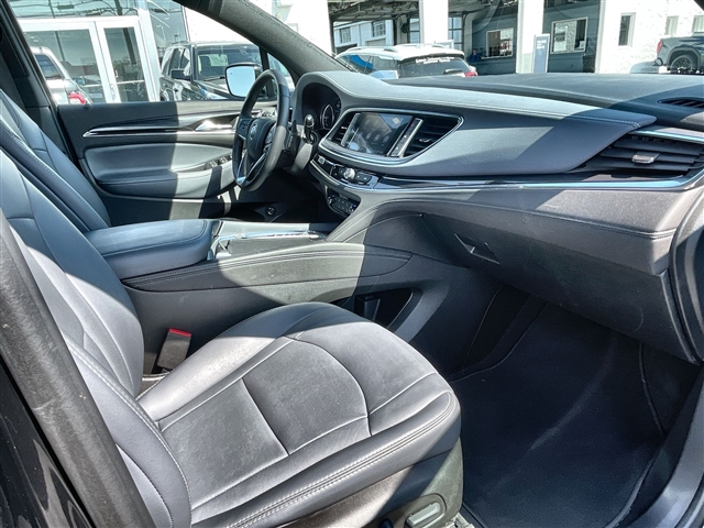 2022 Buick Enclave Essence