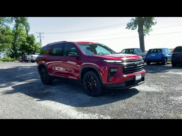 2025 Chevrolet Traverse LT