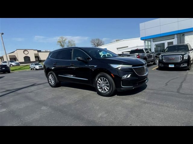2022 Buick Enclave Essence