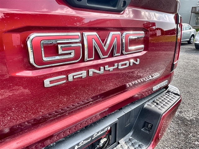 2025 GMC Canyon Elevation