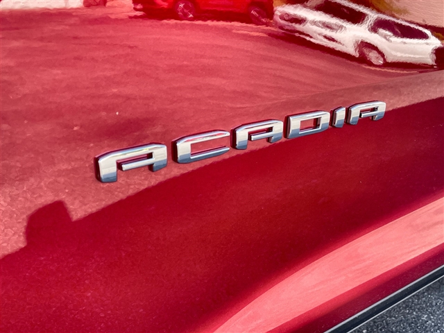 2025 GMC Acadia Elevation